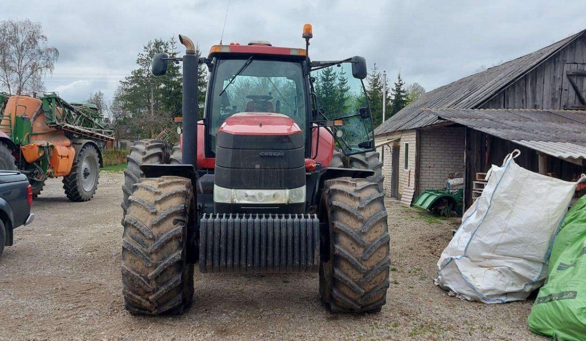 case-magnum-310-traktoriai-2