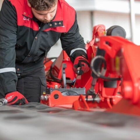 Kaip paruošti žoliapjovę žiemai: profesionalūs patarimai