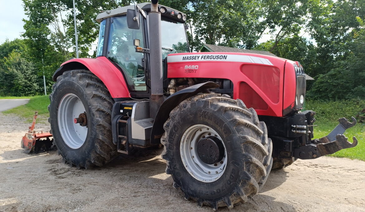 Massey Ferguson 8480