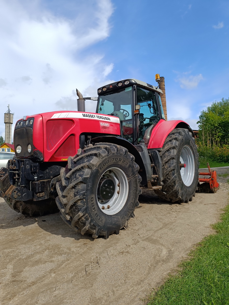 Massey Ferguson 8480