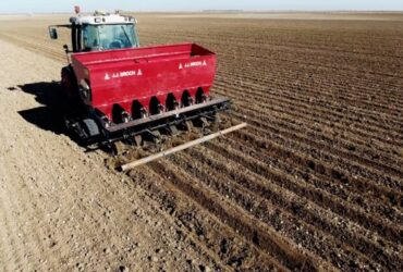 Pneumatinės česnakų sodinimo mašinos Broch